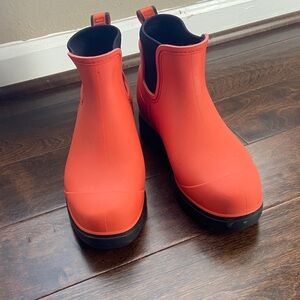 UGG DROPLET HAZARD ORANGE WATERPROOF RUBBER RAIN BOOTS SZ 10